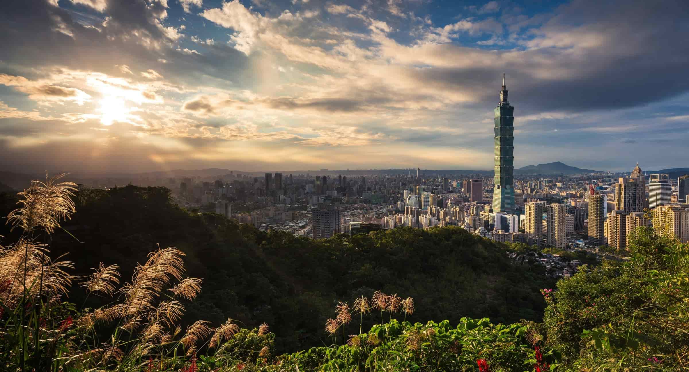 City buildings in Taipei during daytime